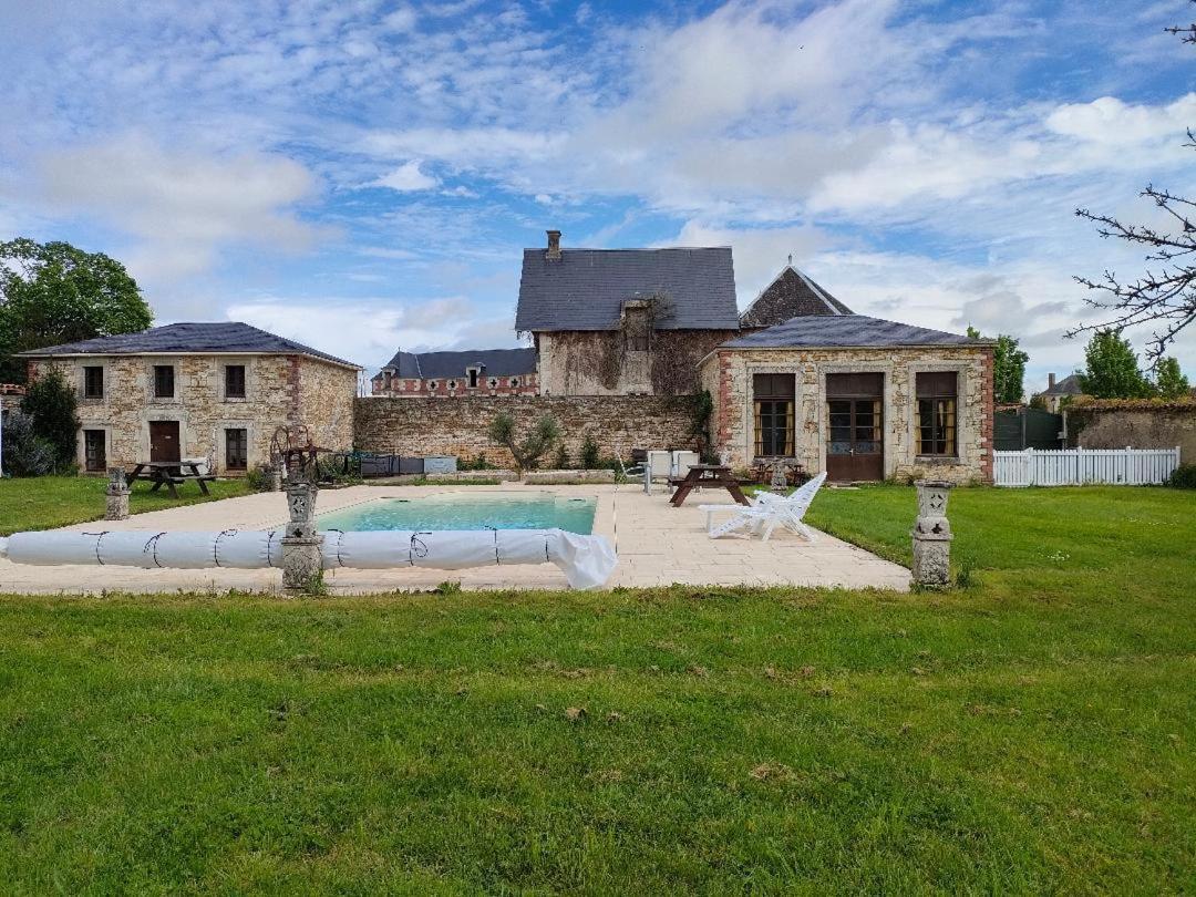 Chateau Le Puybelliard Chantonnay Exterior foto